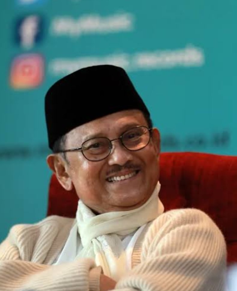DokterTifa's tweet photo. Orang-orang CERDAS, gigi rata2 rapih. Bukti ilmiah menyatakan, gigi rapi berkaitan dg fungsi kognitif yg bagus.
Lihat tokoh2 ini. Pada rapi kan giginya.

Jadi buat yg giginya blm rapi, agar fungsi kognitif meningkat, segera ke Dentist utk minta pasang braces atau retainer ya https://t.co/oSKcs7Ugm5