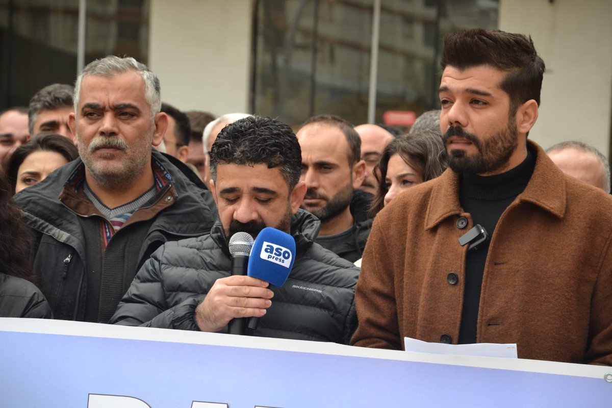 emekvedemokras's tweet photo. Batman Çayına yapılmak istenen OSB’ye karşı Batman Emek ve Demokrasi Platformu olarak basın açıklaması düzenledik. Şehrin su havzası ile birlikte endemik bitki ve nesil tükenmekle karşı karşıya kalan hayvan türlerinin yaşam alanını etkileyen OSB istemiyoruz. Mücademiz Sürecek. https://t.co/1mUX0Gfws8