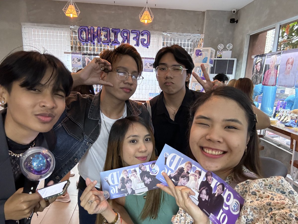 bbyuchingu's tweet photo. I’m so happy and grateful to be part of this fandom.. 
Cheers to 9 years anniv . Walang bibitiw. Babalik ang GFRIEND😍🥰

See you again at our future events .

Buddy forever 💪

@GFRDofficial @PH_Buddies @VIVIZ_official  #yeojachingu #gfriend #viviz #여자친구 https://t.co/oSAq6ZQ3Kc