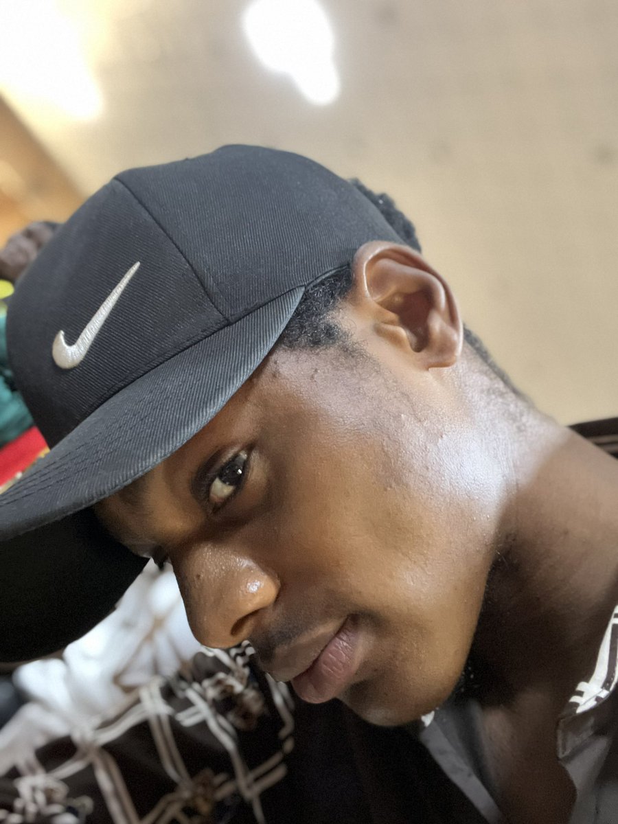 Emkay_Utdblood's tweet photo. Me participating when I even know it's not real😂💔✌️
#unilorintecasbe #tecasbeunilorin https://t.co/6gSQkhnkKF