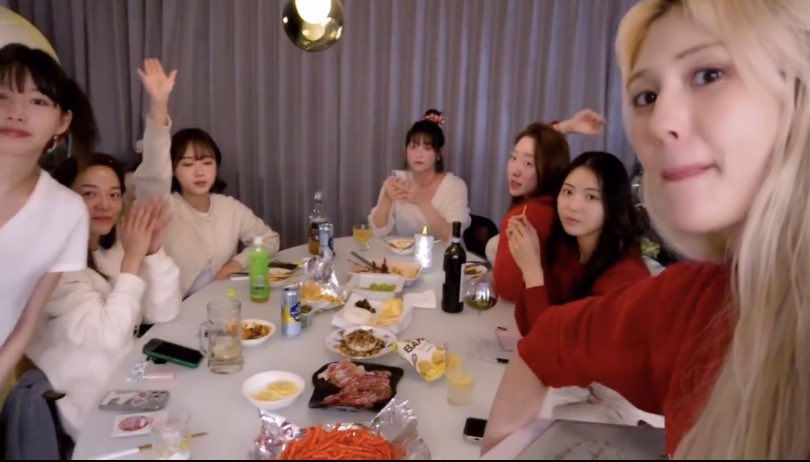 AboutMusicYT's tweet image. The members of I.O.I reunite in a new video.