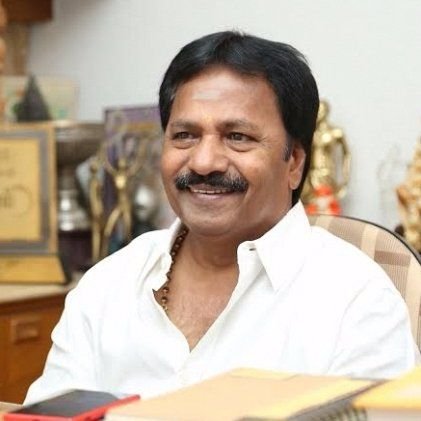 Our #HariHaraVeeraMallu Producer A.M.Rathnam Garu Elected As President Of Andhra Pradesh Film Chamber Of  Commerce (APFCC)...

Congratulations #AMRathnam
 Garu On Behalf Of @PawanKalyan Garu Fans

@AMRathnamOfl