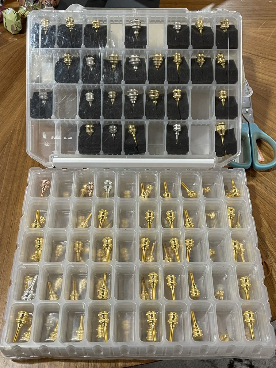 入荷のお知らせ】 ようやくネジが揃ってきました。セルマー用は年末に