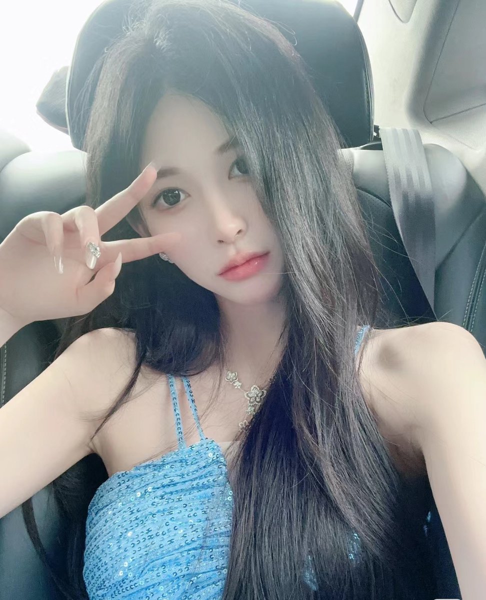 hardzy8's tweet photo. 在一个灯火阑珊的夜晚，你打开了小蓝鸟看到了我，于是爱情的齿轮开始转动，查看主页滴滴我，享受一晚上的爱情！！

 #来宾资源 #来宾兼职 #来宾学生妹 #来宾会所 #来宾外围 https://t.co/8sFEO0kSSz