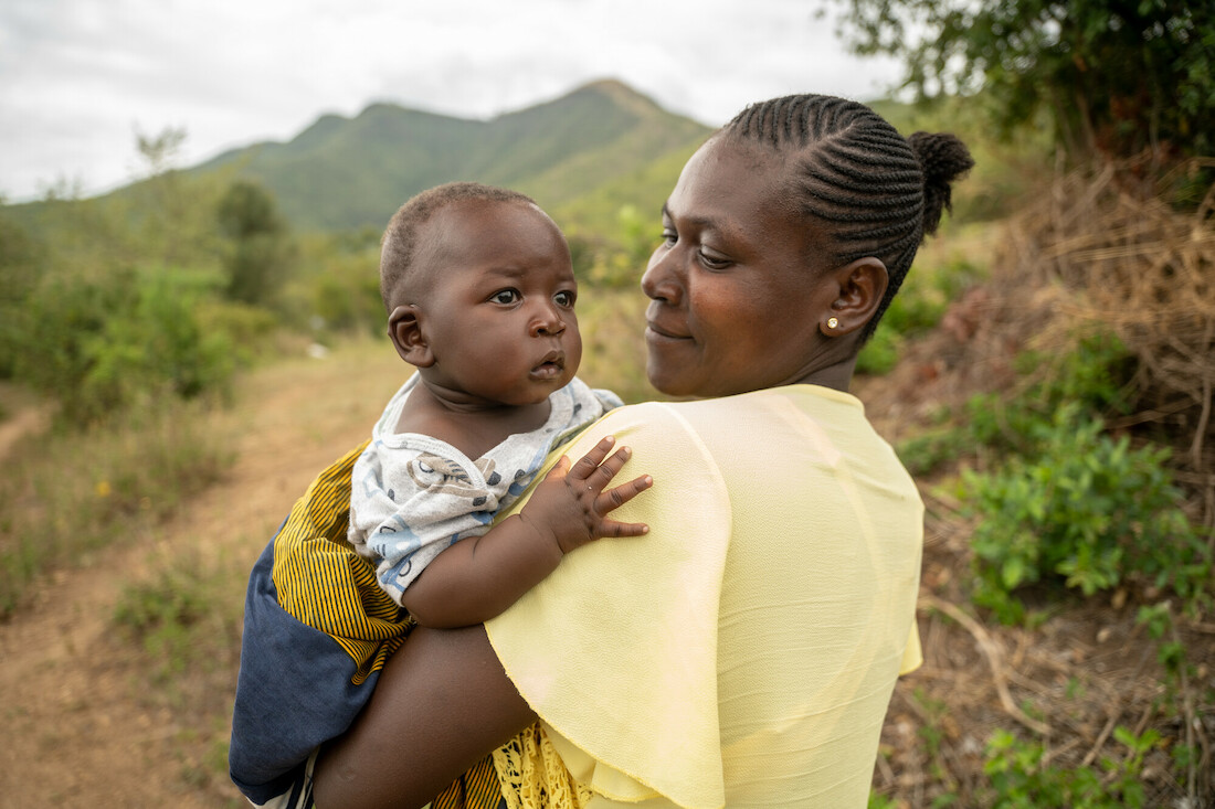gavi's tweet image. A historic day in the fight to #endmalaria! 

Cameroon has become the first of many countries to introduce the RTS,S malaria vaccine into its routine immunisation programme. 

We’re proud to work with partners to support the roll out of the world’s first malaria vaccine: