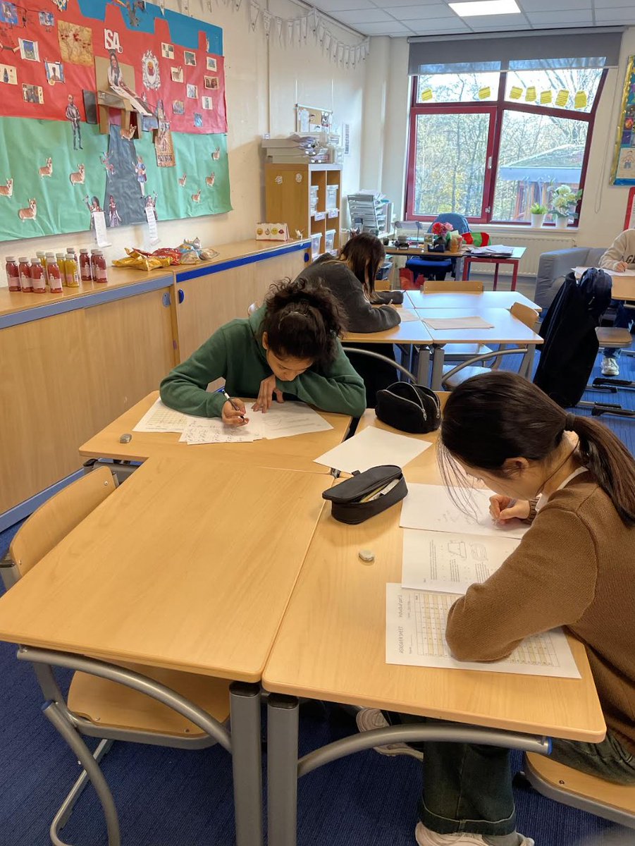 IntlSchAmst's tweet image. Virtual Senior ISMTF tournament: In the team category, ISA students placed 6th amongst over 40 teams. In the individual competition, ISA students placed 21st and 22nd amongst over 120 individual competitors.

#CommunityAtTheHeart #ISAstories #DevelopingCommunities