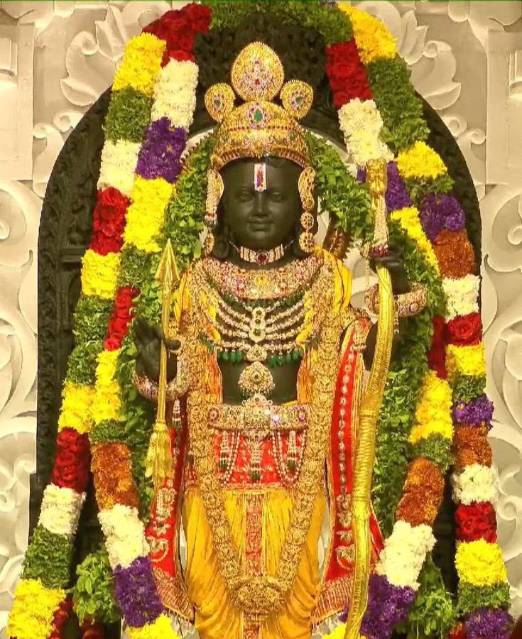 Julahaasarees's tweet photo. Sabhi bhartiyon ko #RamMandirPranPrathistha ki hardik shubhkamnayein! Humein bahut khushi hai ki humare jeevankaal me hi Prabhu Shri Ram ki vaapsi dekhne ka avsar mila. Ram Ram! 🙏✨🇮🇳 https://t.co/x2YvItDlWK