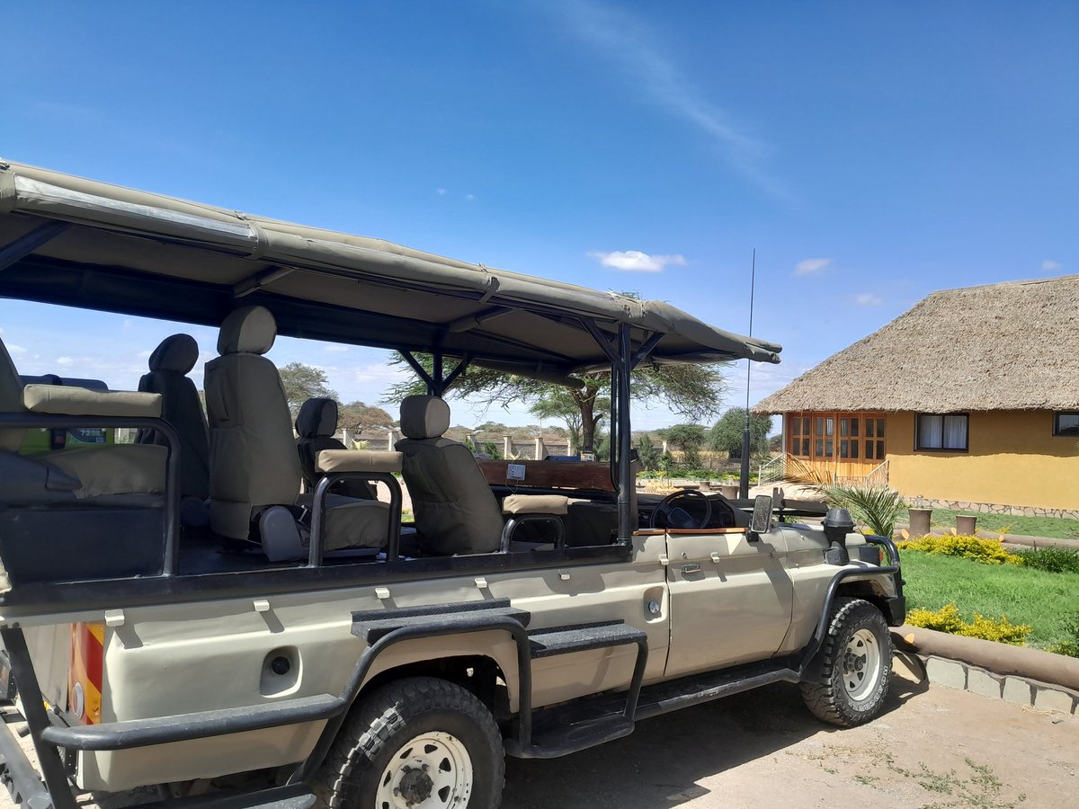 Johnson_Meeli's tweet photo. #PenetyAmboseliResorts
#Sgrtransfers
#Amboseli
#Gamedrives https://t.co/zVkij2BPa0