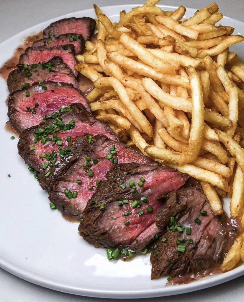foodietechlab's tweet photo. What else do you need to finish off this platter of steak &amp; fries 🍟?
🍻 🍺 🍷🥃🥤🍾🧉🍹🍸🧋🧃🥛🫖 https://t.co/ywkP8qB8Mt