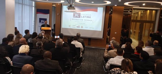 Con el aliento de #FidelPorSiempre, su principal protagonista, y junto al Presidente <a href="/DiazCanelB/">Miguel Díaz-Canel Bermúdez</a> asistimos a la Conferencia Internacional "De #Cuba al mundo: Nueva Operación Verdad". Hace 65 años, un hecho como este contrarrestó la hegemonía de la prensa imperialista.