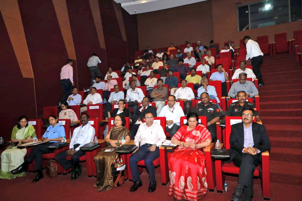 Shri Arun Kumar Jain, General Manager, SCR addressed officials during the Regional Conference which began today at IRIFM, Hyderabad

 #PMGatiShakti 
#GatiShakti @RailMinIndia