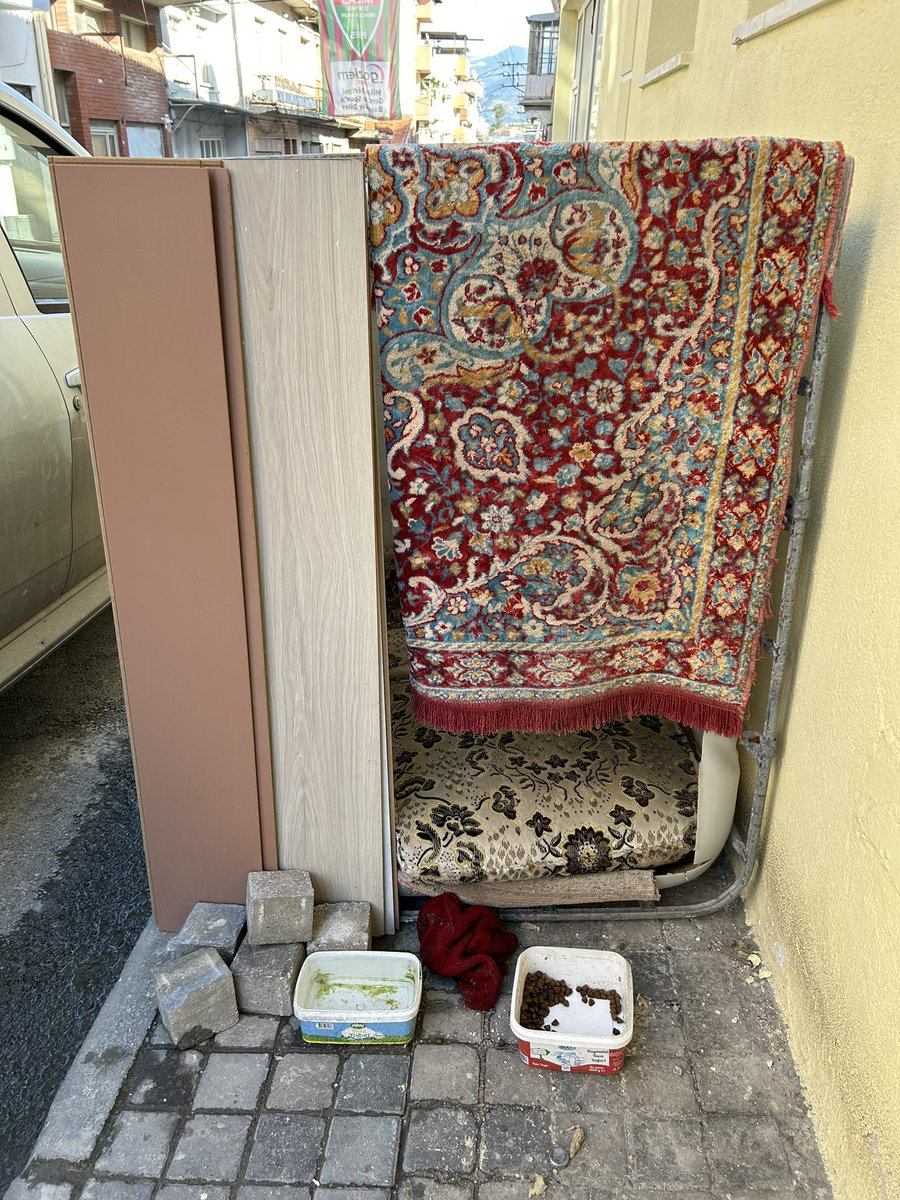 Cem kardeşime hayırlı olsun <a href="/cem_gumuskesen/">Yakamoz’sun Sen</a>  bir ev hediyesi alırız artık <a href="/Gnegres/">UmutTaciri</a>