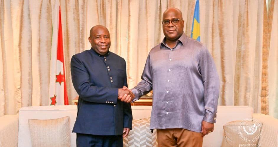 NtahirajaThren1's tweet photo. Coopération #Burundi 🇧🇮- 🇨🇩#RDC : Renforcement des liens d’amitié et de coopération à Kinshasa entres Leurs Excellences les Chefs d’Etat de ces 2 pays limitrophes ⁦@NtareHouse⁩ ⁦@Presidence_RDC⁩ ⁦@GeneralNeva⁩ https://t.co/DEm1g62YWm