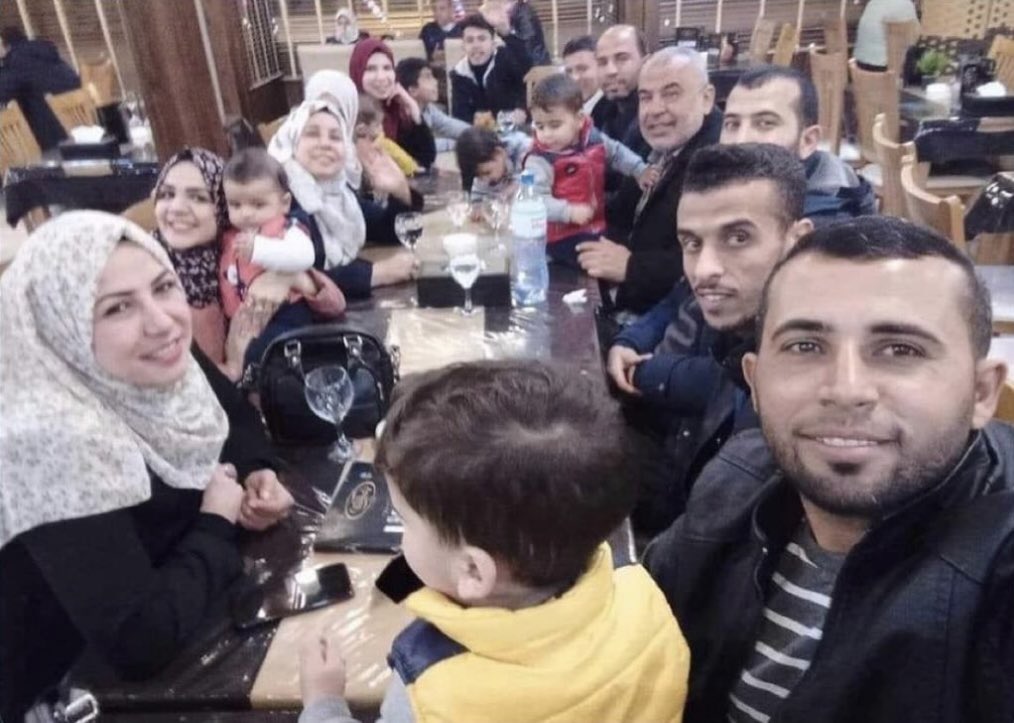 Israel killed 
EVERY person in this photo. 

An ENTIRE blood line. GONE. 

This isn’t “self defence”. 
It’s erasing an entire people. 
It’s genocide.