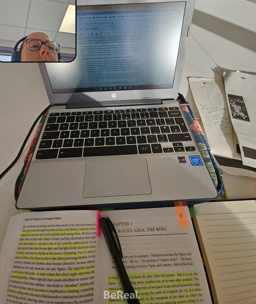 Today's ##ModWrite I'm looking at Bacon's postmodernist use of the sphere & parallelepiped in his portaits of George Dyer. Who knew geometry was so important for a PhD in English & vice versa? #humanitiesmatter