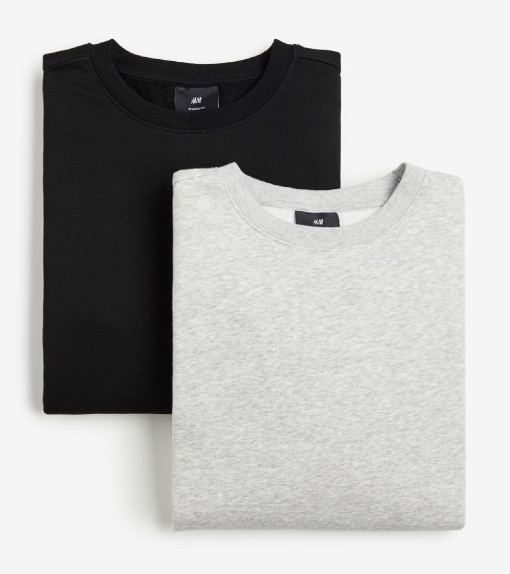 akanukeuniv's tweet photo. この冬に買った最コスパ服は
「H&amp;M_ルーズフィットスウェットシャツ」

ドロップショルダーデザインで
体型補正効果があるし
裏起毛で温かいのに軽くて着やすい

このトレーナー来てる時
「あれ？デカくなった？」って
高頻度で聞かれるから気持ちがいい

春秋でも余裕で着れるからコスパ最強 https://t.co/lp8Uq04823
