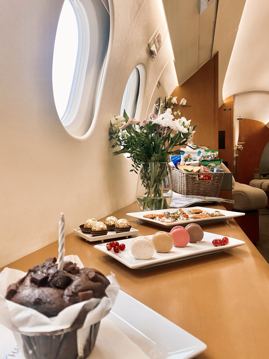 HarmonyJets's tweet photo. Feel free to reach out to us with any special catering requests; we are eager to cater to your needs✨💗🌸
.
.
.
.
#catering #cateringservice #private #privetjet #vip #aviation #aircraft #airplane #photography #hmj #harmony #harmonyoflight #harmonyjets https://t.co/faASRjtiiw