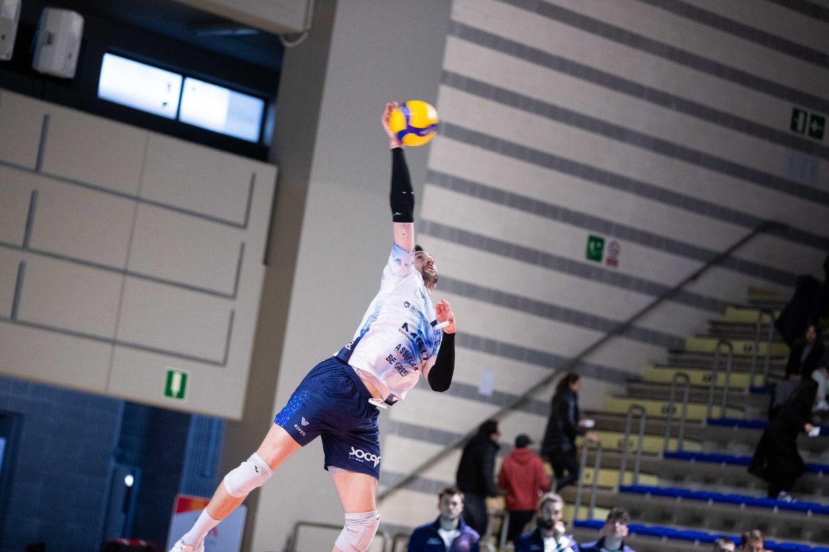VeroVolley's tweet photo. 📸 𝐏𝐇𝐎𝐓𝐎𝐆𝐀𝐋𝐋𝐄𝐑𝐘
#TarantoMonza in pics! 🔥

#ForTheLoveOfTheGame 💙 https://t.co/fVjnkQdVvg