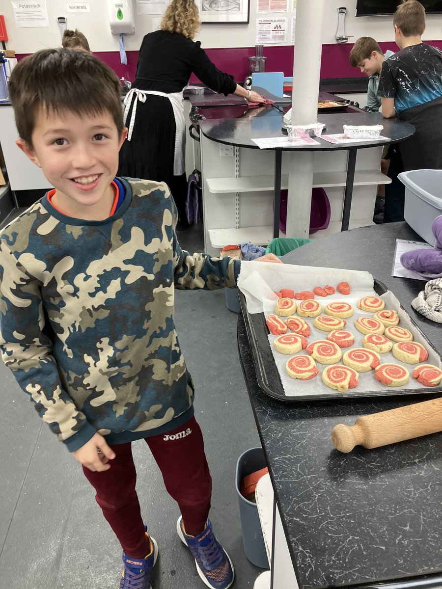 Cranford_Sch's tweet image. Ready, Steady...Bake! This weekend visiting Stretch &amp;amp; Challenge Year 5-6 pupils, enjoyed a morning in the Food Technology Room baking up a storm. A big thank you to Mrs Ingram for being such a great chef! #stretchandchallenge #cranfordchallenge