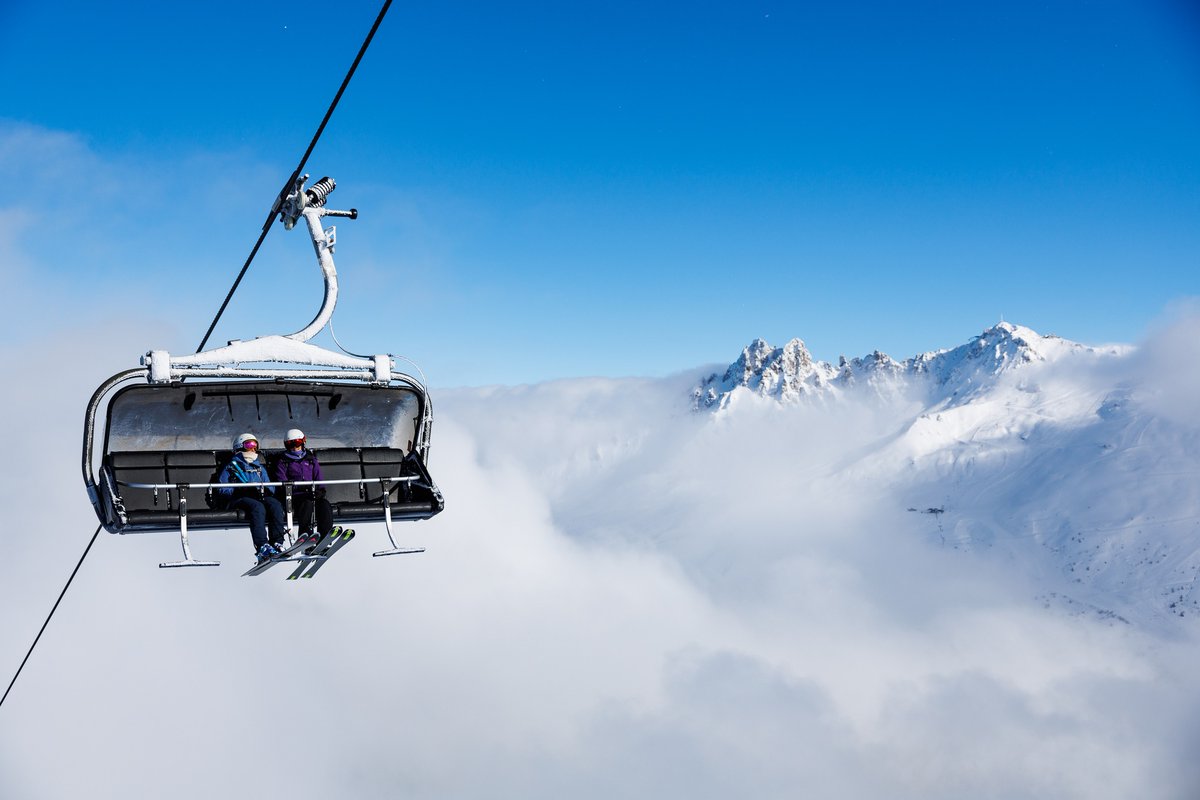Altibus's tweet image. Neige et soleil, on est bien en station 👌😎☀️

📸 © @Valfrejus (1) - @Val_Tho (2) - @Meribel3vallees (3)