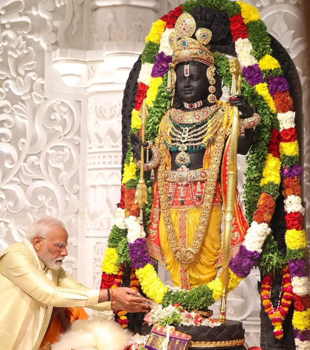 ManojKarela2's tweet photo. जय श्री राम ❤️

#RamMandirPranPratistha ❤️
#NarendraModi 
#MohanBhagwat ji https://t.co/FID7AUVV3k