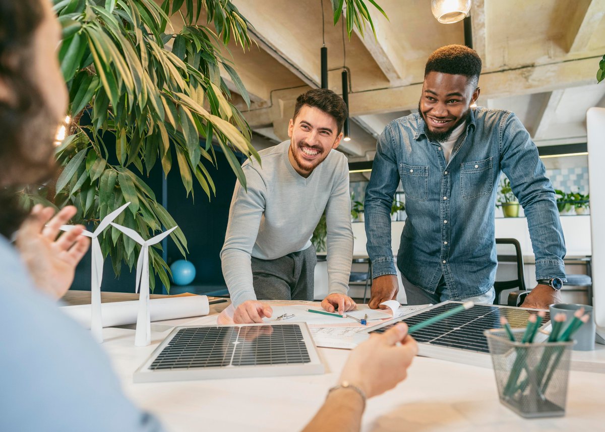 CREATORS (@creators4you) on Twitter photo 🤔How do energy communities help the citizens?
🇪🇺In  2019 the EU legislation introduced the concept of EC, enabling active consumer participation in all markets . Now consumers can generate, share or  sell electricity and provide flexibility services. 🤔How do energy communities help the citizens?
🇪🇺In  2019 the EU legislation introduced the concept of EC, enabling active consumer participation in all markets . Now consumers can generate, share or  sell electricity and provide flexibility services.