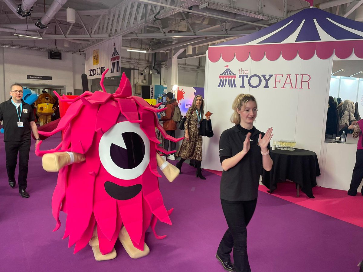 Counting down the hours to @Toyfairuk tomorrow! 🚀 Super excited about Pop Paper City our 3D adventure craft series Thats currently up for Best Preschool Programme at the Broadcast Awards ✨ Keen to meet DM us if you'd like to connect. See you there! #PopPaperCity #ToyFair