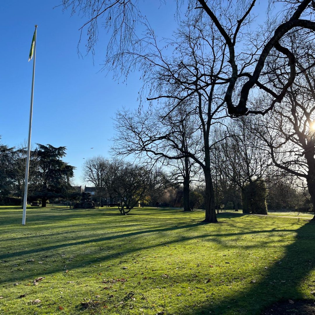 A gorgeous winter scene, including the flagpole in West Ham Park. #WestHamPark