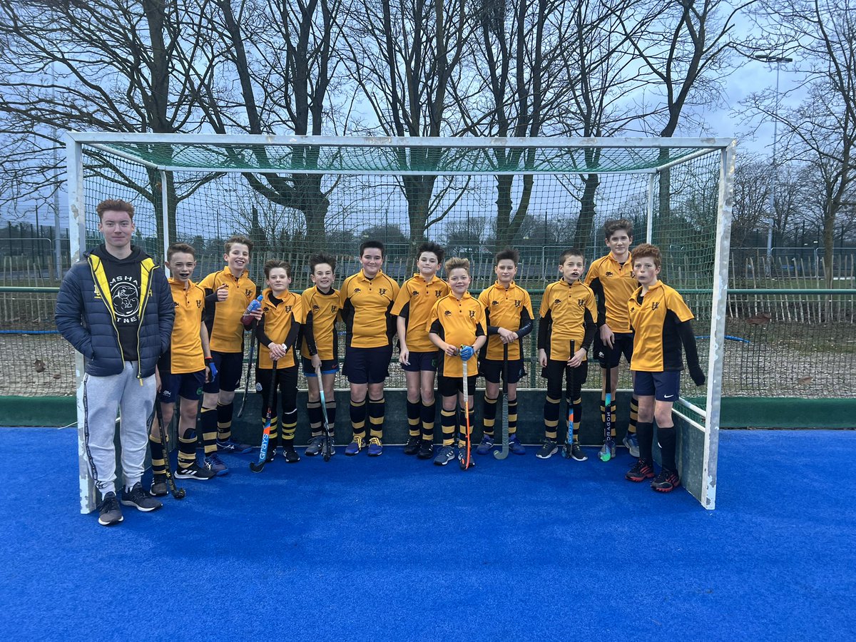 HenleyHC's tweet photo. Thrilling 5-4 win for the U14 boys vs @readinghockeyclub on Sunday which sends them to top of the league.  Excellent playing performance by the team - but absolutely nothing they could do about those post match hair cuts as Storm Isha hit 🤣 https://t.co/vLO1sl9Qvx