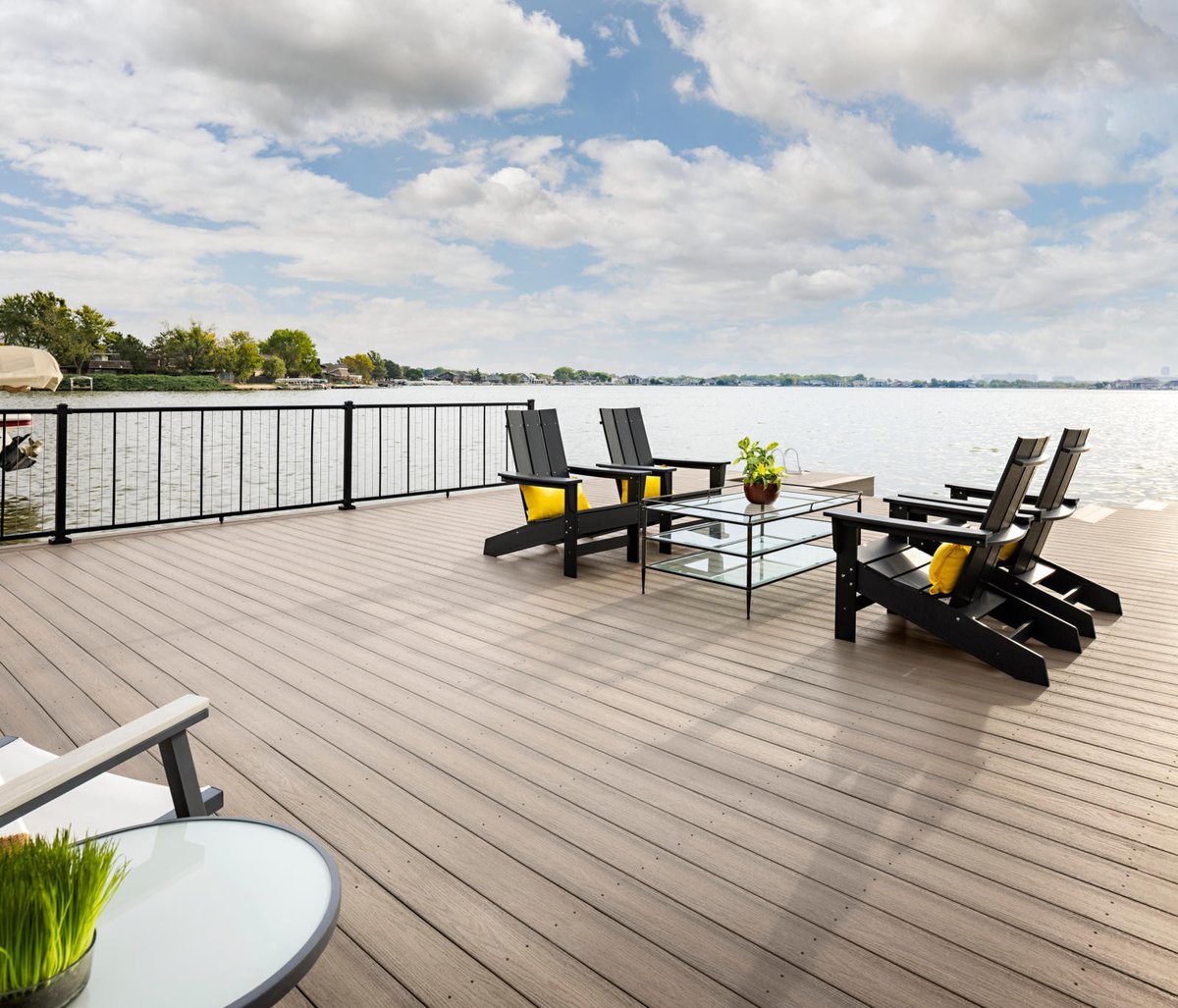SupplySequoia's tweet image. #MoistureShield is the industry leader for composite #decking innovation. From their Solid Core to their exclusive wood composite caps, their long lasting decking material is designed to defy the elements and inspire better living for years to come. #SequoiaSupply #SequoiaOutBack