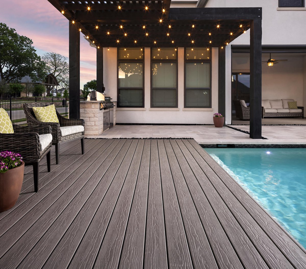 SupplySequoia's tweet image. #MoistureShield is the industry leader for composite #decking innovation. From their Solid Core to their exclusive wood composite caps, their long lasting decking material is designed to defy the elements and inspire better living for years to come. #SequoiaSupply #SequoiaOutBack