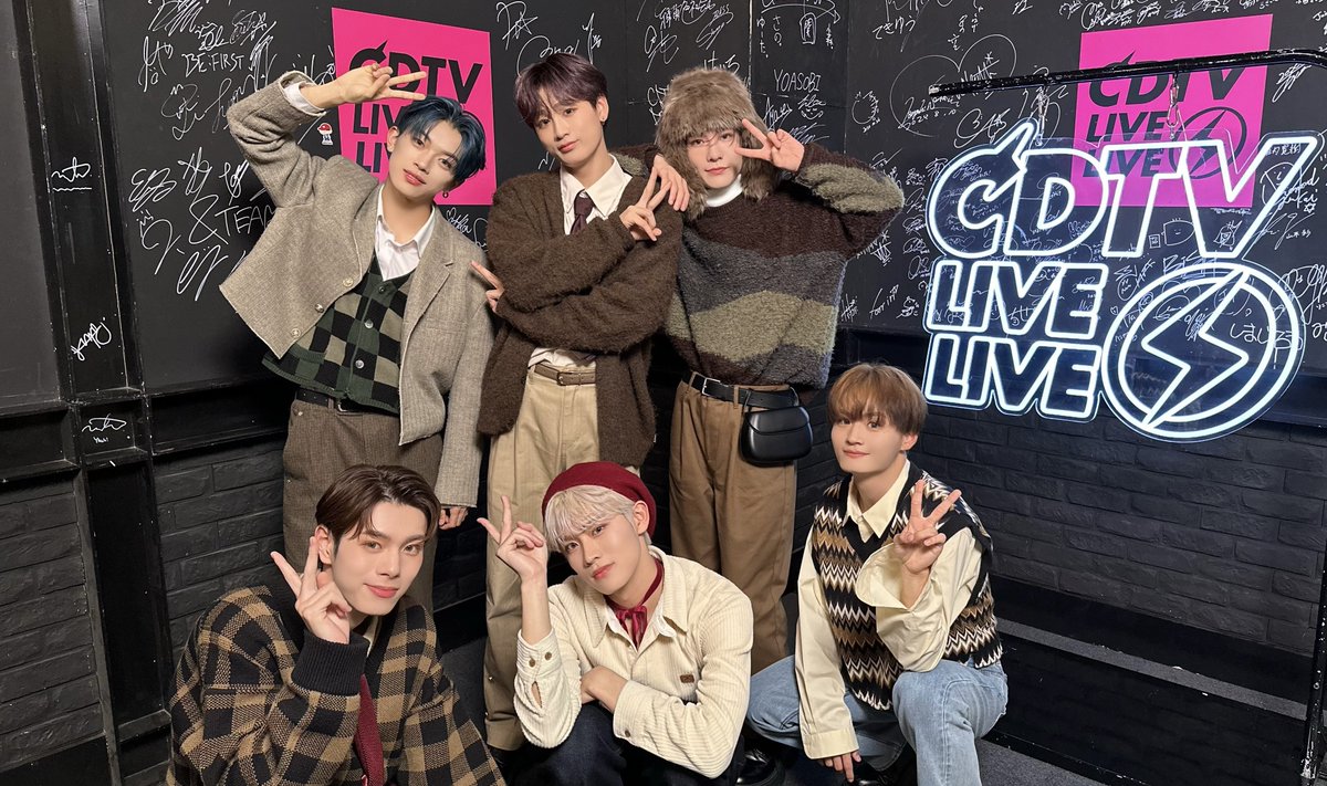 official_DXTEEN's tweet photo. [📸]

TBS『#CDTVライブライブ 2時間SP』
@TBSCDTV

#DXTEEN 3RD SINGLE タイトル曲
「Snowin'」をフルサイズでテレビ初披露させていただきました！
ありがとうございました☺︎

🎞️「Snowin'」Peformance Video🎞️
このあと21:30に公開��！

☃️𝟑𝐑𝐃 𝐒𝐈𝐍𝐆𝐋𝐄 < 𝐒𝐧𝐨𝐰𝐢𝐧’ >☃️
2024.01.31(WED) RELEASE!!
MV🎥https://t.co/HreMpeasdy
音源🎧https://t.co/Tg6ARX6Trk

#CDTV #TBS
#DXTN #DXTEEN_Snowin