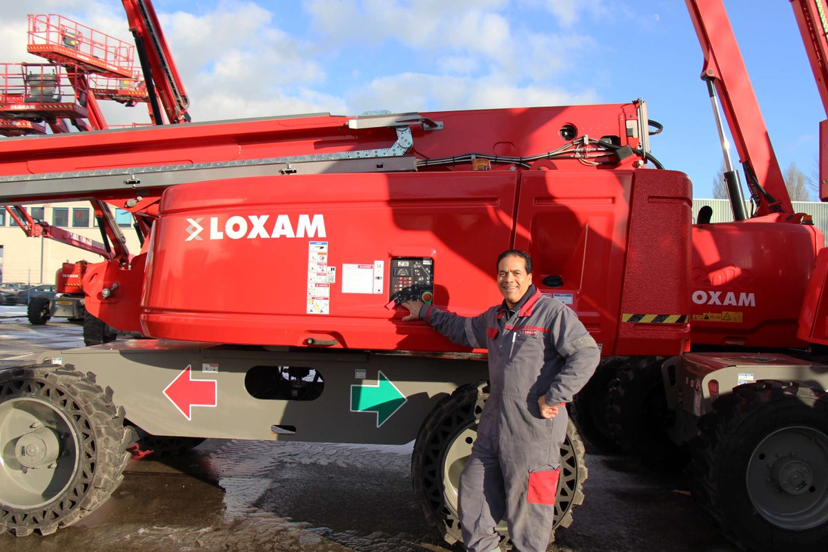 Wil jij deel uitmaken van ons team als monteur? 👷 

 Aanvullende informatie is te lezen op onze website: bit.ly/3v1jNHL.

#loxam #loxamnederland #solliciteren #nieuweuitdaging #komwerkenbijloxam #werkenbijloxam #monteur