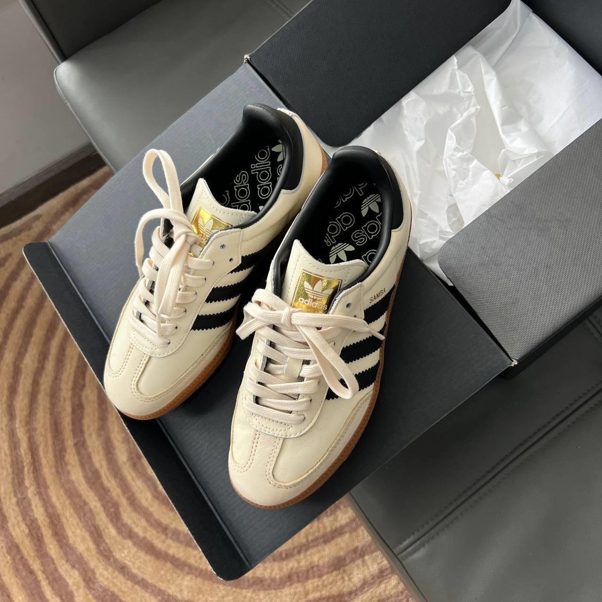 国内発売】 アディダス オリジナルス サンバ OG “クリームホワイト