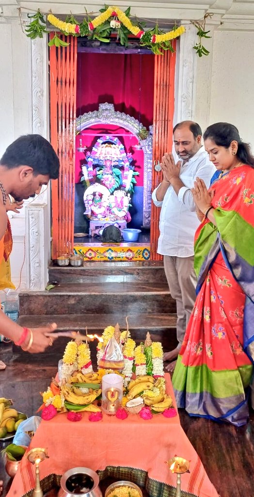 AdarshSindhu's tweet photo. Participated in Puja at various temples in my division today on the occasion of #ShriRamaPranaPrathistha in Ayodhya .

#AyodhyaRamMandirPranaPratishtha
#JaiShreeRaam https://t.co/dFuU4TaGL9