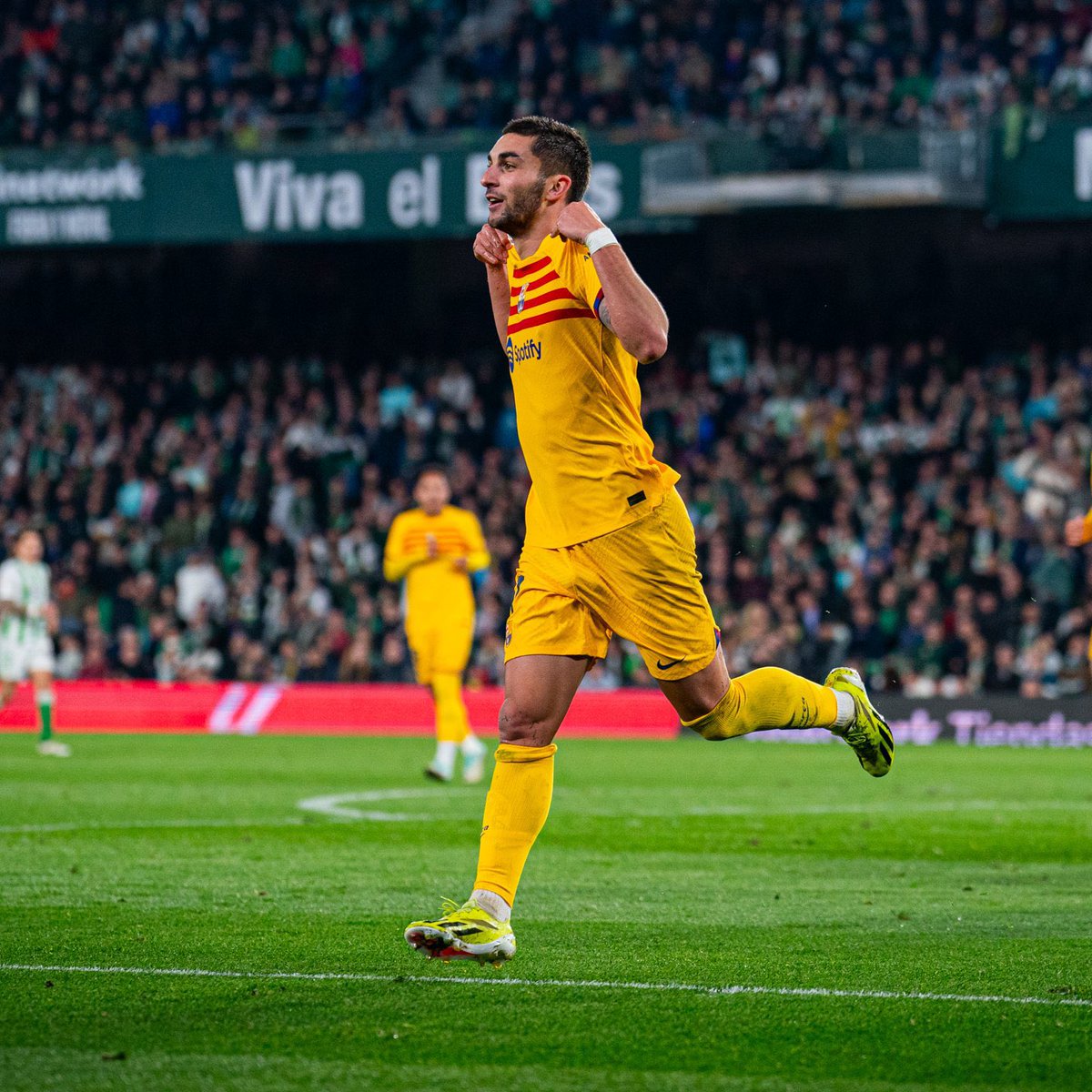 Barcelona’s Ferran Torres after his hattrick against Real Betis yesterday:

“By working with discipline, I believe in myself and I know that what I am looking for will come to me.”

"Scoring goals is like f*cking in the ass. You have to be very well oiled."

[<a href="/LaLigaTV/">LALIGA TV</a>]