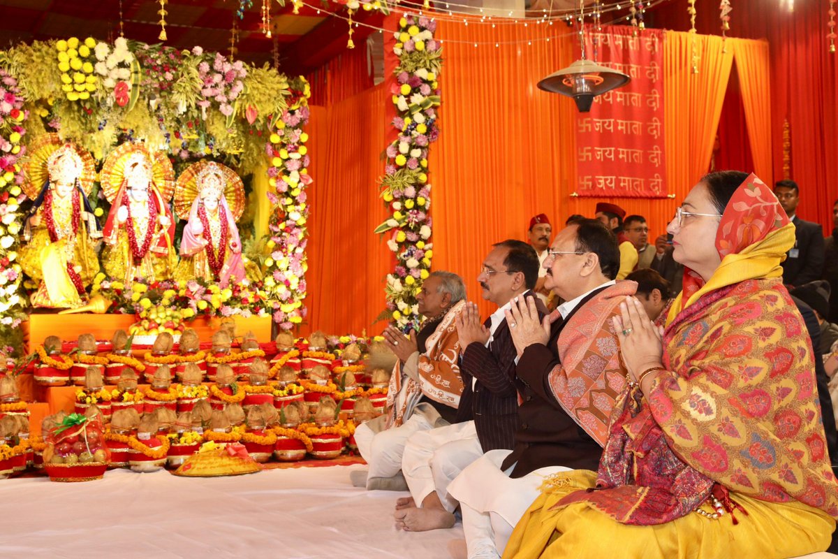 BJP4India's tweet photo. भाजपा राष्ट्रीय अध्यक्ष श्री @JPNadda ने आज श्री अयोध्या धाम में रामलला की प्राण प्रतिष्ठा के सुअवसर पर नई दिल्ली स्थित झंडेवालान मंदिर में दर्शन एवं पूजा-अर्चना की।

#राम_का_भव्य_धाम https://t.co/dPWkpysCzc