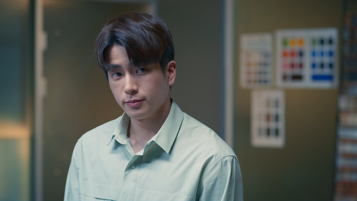 GMMTV's tweet photo. เนียนสุดๆๆ ไม่มีพิรุธเล้ยยย #FindYourselfTHep9 
@cnonkul  @emmapanitsara https://t.co/nscVFAaB1F