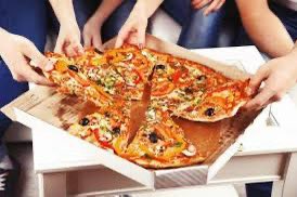 pizzatoGo7's tweet photo. When the pizza arrives, it's like a magnet pulling everyone together for a delicious feast! 🍕🍕🍕 https://t.co/dJWxvuyPOg