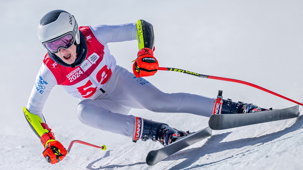 Dubbla svenska medaljer på alpina ungdoms-OS. Se Alexander Ax Swartz silveråk här👇 svt.se/sport/alpint/d…