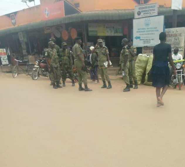 HEBobiwine's tweet photo. The cowardly regime has deployed heavily on all roads leading in and out of Jinja, Iganga and other neighbouring districts. Since morning, they have been checking most vehicles using the road. All because they are looking for me. If only they used the money they spend on these operations to fix roads and improve services for our people, our country would be much better!