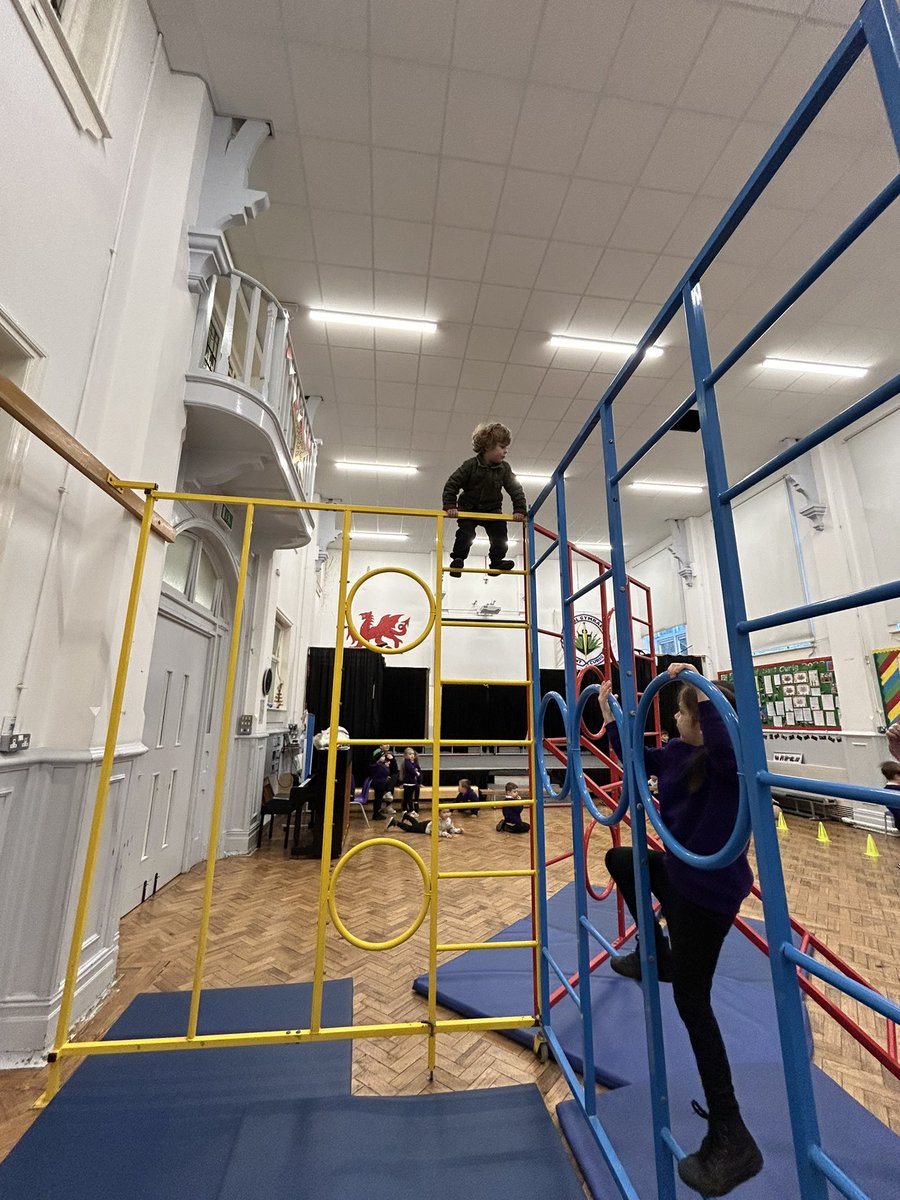 Dosbarth Derbyn tweet media