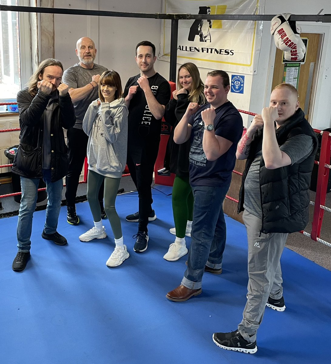 Good fun this morning with @SPARC4Youth and their ‘Out & About’ group, delivering a #boxing intro for them at @ZestusF Definitely some talent there 😀🥊👍 Get in touch if you/your group would like to give it a go! #wellbeing #mentalhealth #stockport #activelives #mindbodysoul