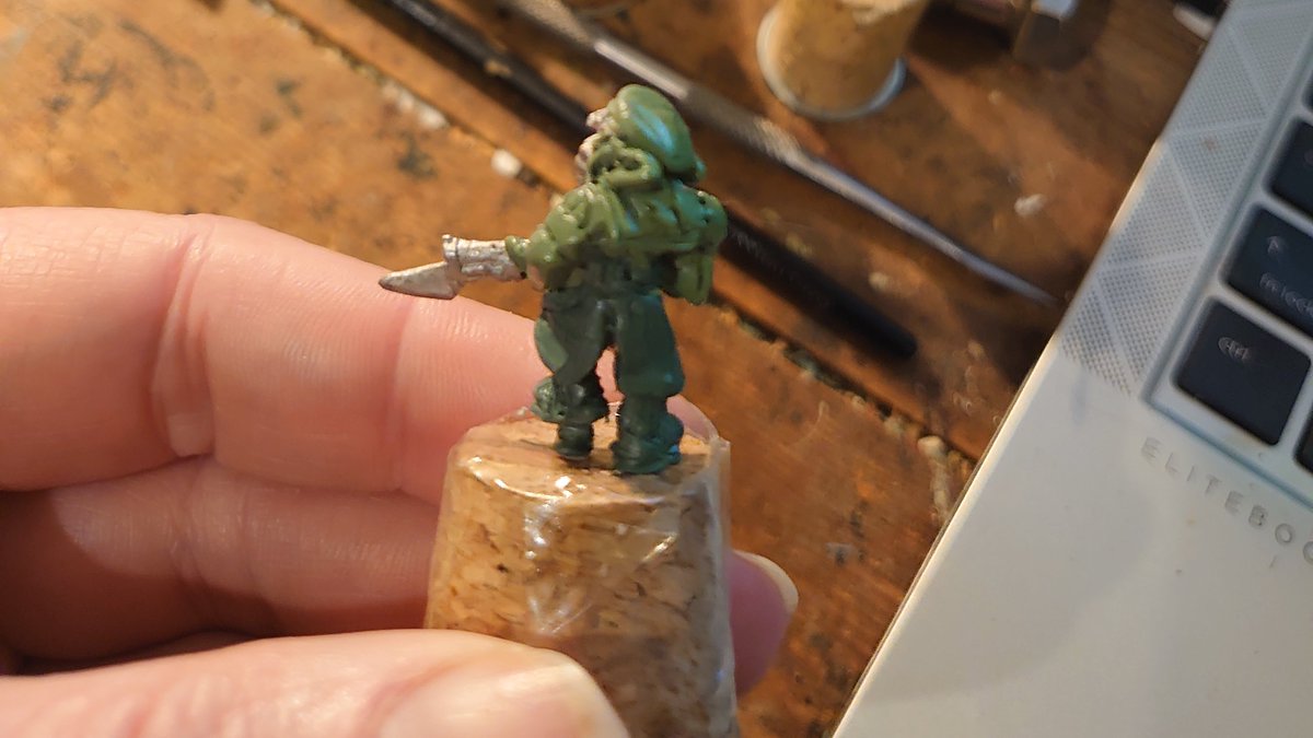 "A bit like the Spanish Civil War... but with goblins!"

Elton Waters has been using Green Stuff to create goblin naval infantry in grey coats for his tabletop game 'Goblin Civil War'

 #tabletop #miniatures #scalemodel