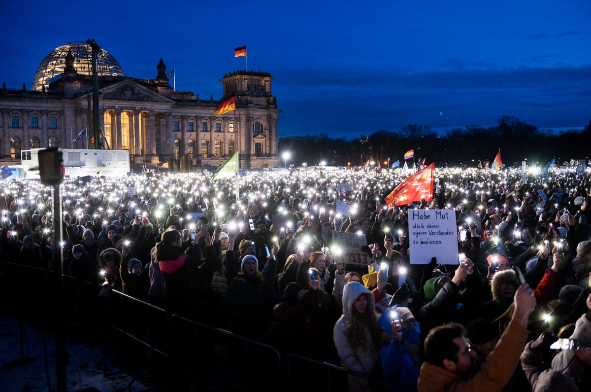 #GemeinsamGegenRechts #GanzKlarFuerDemokratie Unser Vorstand Hagen #Pfundner appelliert in folgendem Statement an die deutsche Bundesregierung sowie an die Vertreter:innen der deutschen Wirtschaft ...und richtet eine eindringliche Bitte an alle, die mit dem Gedanken spielen, die