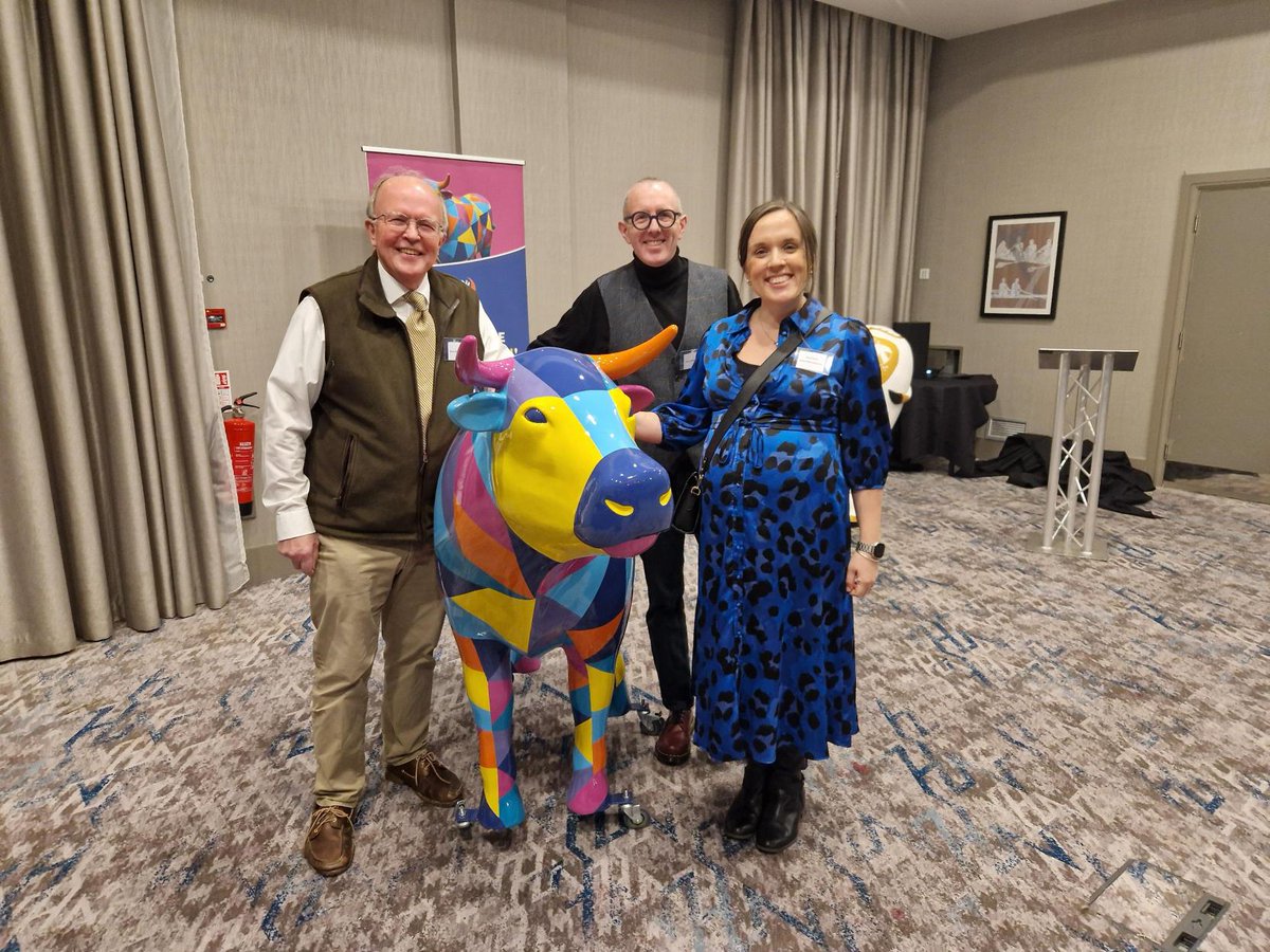 An ox-citing development! 🐄 Last week we went along to an @oxtrail2024 event to put forward our art selections for our very own #OxfordPharmaGenesis-sponsored Ox! This summer will see 30+ unique #OxTrail2024 sculptures around #Oxford, raising funds for @sobellhouse.