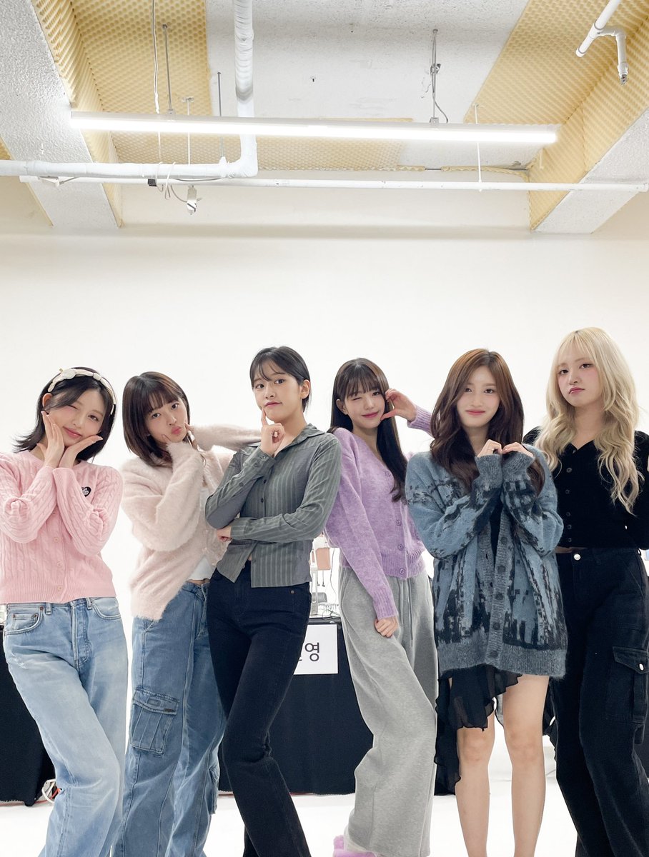 IVEstarship_JP's tweet image. 📸
2024.1.22
IVE THE 1st  EP『I&apos;VE MINE』
購入者限定オンラインイベント💫

ご参加いただいたDIVEの皆さま、ありがとうございました🥰

次はライブやオフラインイベントでお会いできるのを楽しみにしています❤️‍🔥

#IVE #アイヴ #아이브
#1stEP #IVEMINE
#Eitherway #OfftheRecord #Baddie