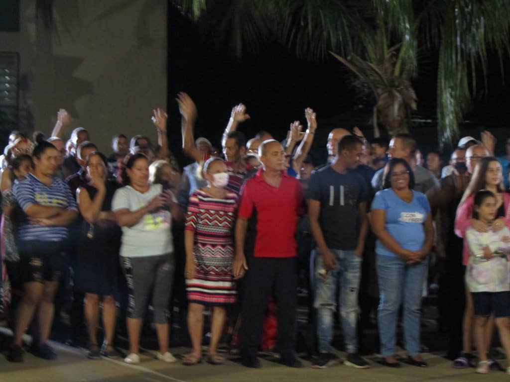 Los #CDRCuba continuaremos desarrollando en todo el país  Barrio-Debates sobre los efectos del bloqueo de #USA contra nuestro pueblo. #Cuba #MejorSinBloqueo #UnblockCuba