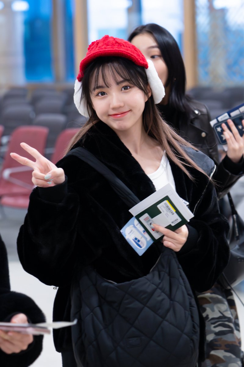 240112 GMP 출국 

😄✌️💕💕

#케플러 #Kep1er #강예서 #예서 #Yeseo #イェソ