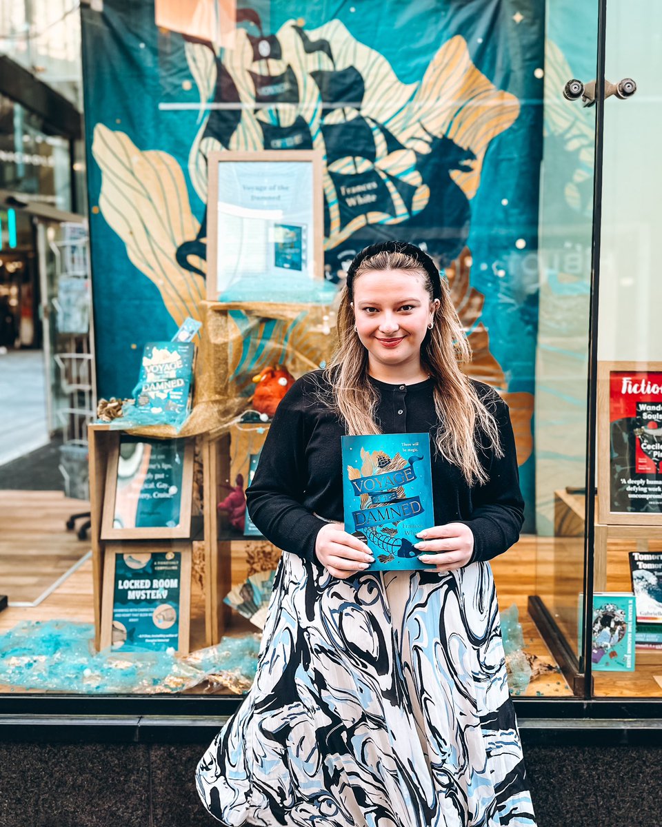 ✨Magical. Gay. Mystery. Cruise.✨ We are obsessed with our window display (done by the talented @antmarshall98) for Voyage of the Damned by @Frances_Writes 🐟 We still have some of the stunning Waterstones Exclusive in stock! Hurry while supplies last 🏃